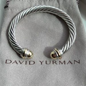 Classic David Yurman Cable bracelet size small. In excellent condition.
